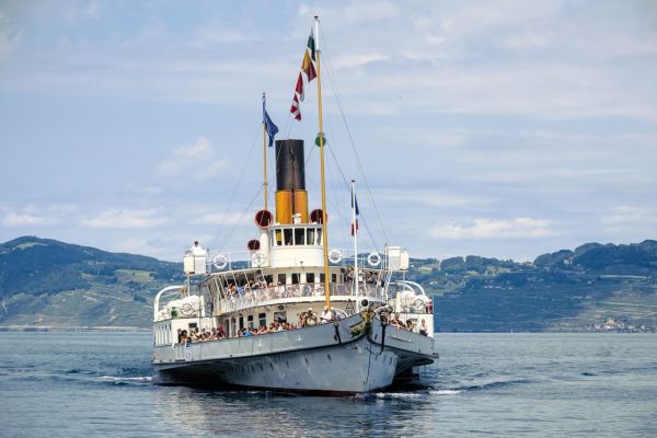 Comment organiser une croisière qui explore les arts et traditions des peuples autochtones de l'Amérique du Nord?